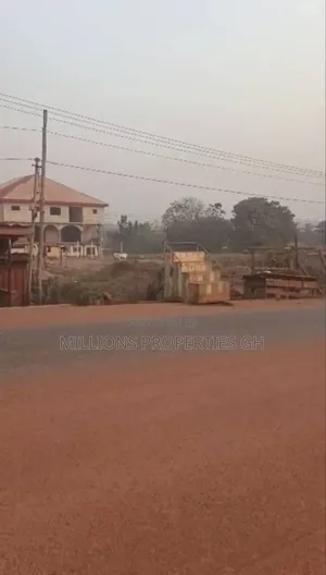 1 Acres 4sale Kumasi Suame-makro