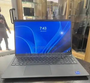 New Laptop Dell Inspiron 15 1545 16GB Intel Core I7 SSD 1T