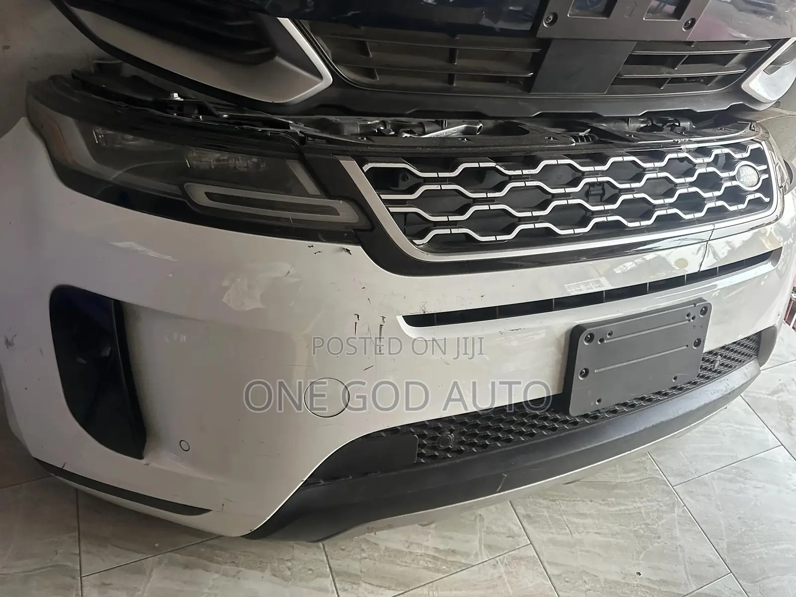 Land Rover Range Evoque 2018 2019,2020,2021 2022 Bumper Front Cut
