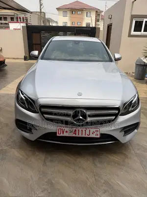 Mercedes-Benz E300 4Matic AWD Sedan (2.0L 4cyl 9A) 2017 Silver
