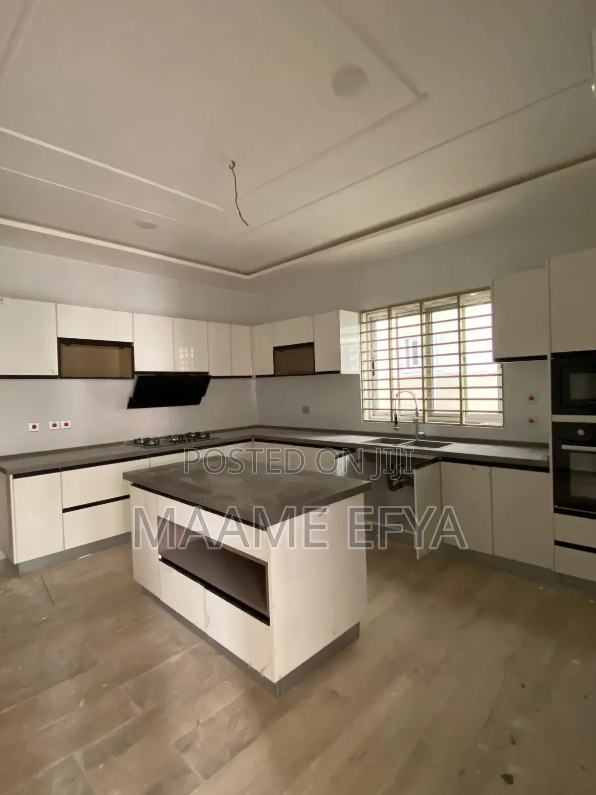4bdrm House in Lakeside Estate for sale