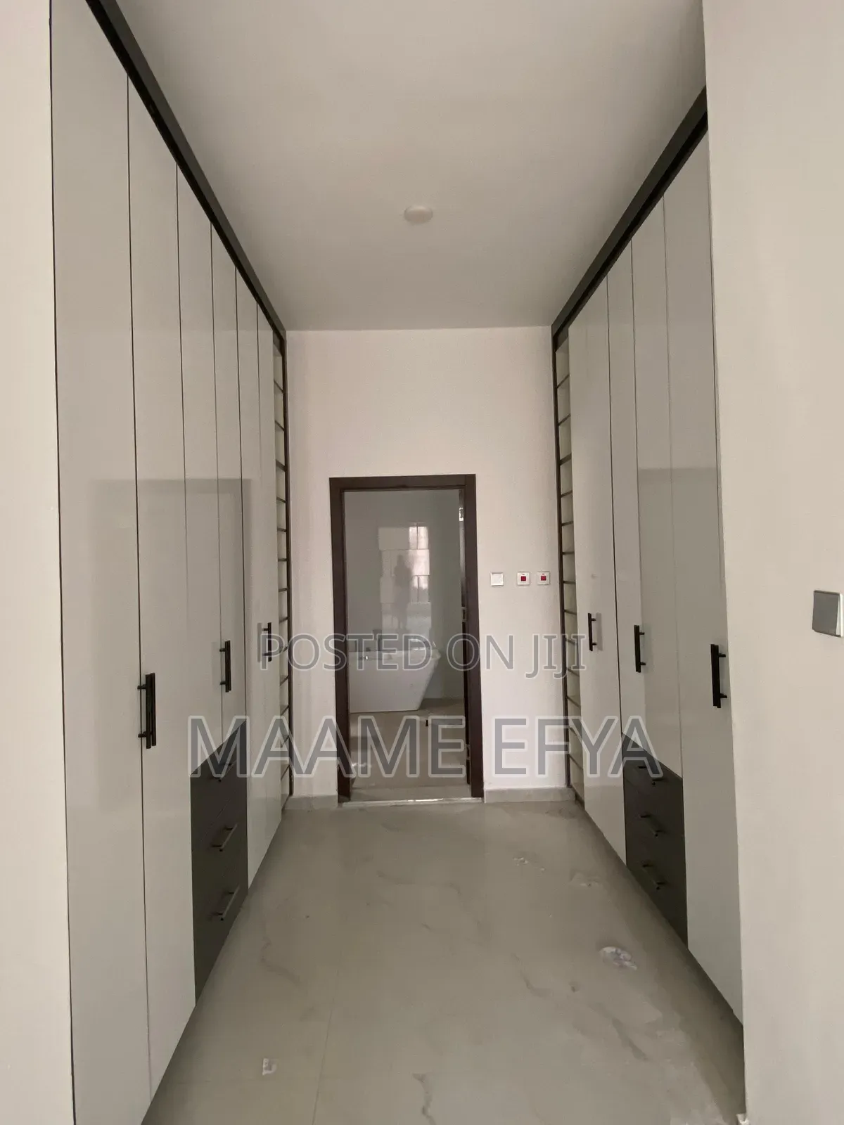 4bdrm House in Lakeside Estate for sale