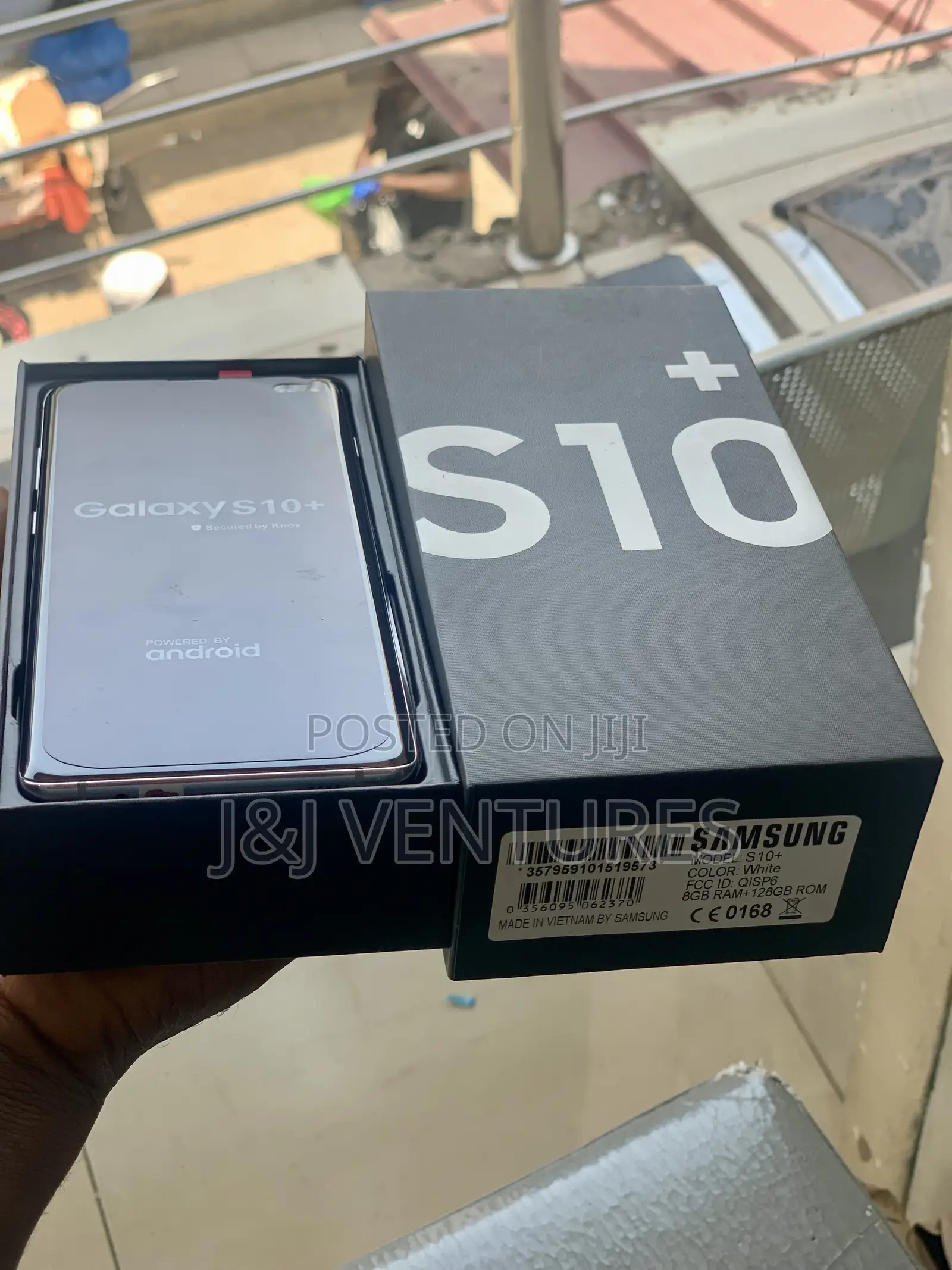 New Samsung Galaxy S10 Plus 128 GB Silver