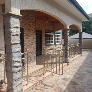 4bdrm House in $250,000, Oyarifa for sale
