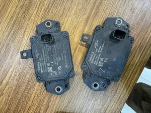 Toyota Rav4 Front Radar Sensor ( 88210-0r020)