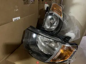 Mitsubishi L200 2008 Headlights