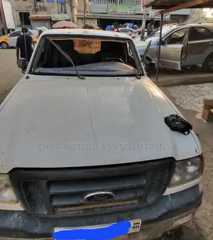 2000 Ford Ranger Windscreen Available