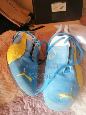 Puma Sneakers