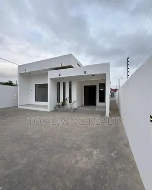 3bdrm Bungalow in Lakeside, Ashaley Botwe for sale