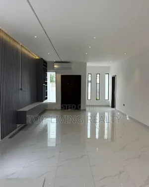 3bdrm Bungalow in Lakeside, Ashaley Botwe for sale