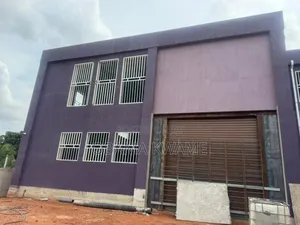 Warehouse for Rent 
900 Square Meter 
 Tesano