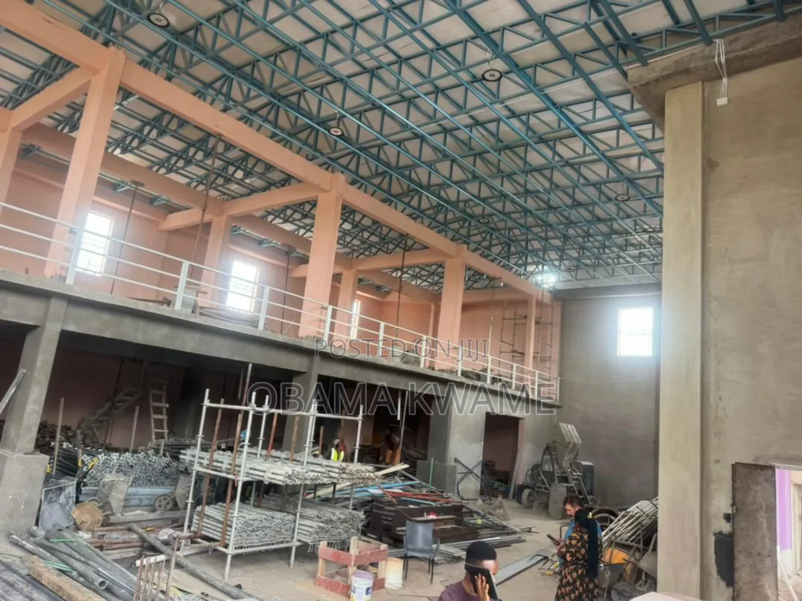 Warehouse for Rent 
900 Square Meter 
 Tesano