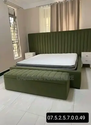 King Size Bed Frame Side Drawas Mattress and Ottoman