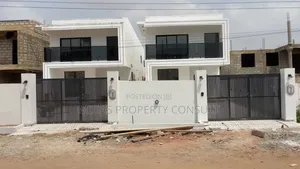 4bdrm House in Lakeside Estates for sale