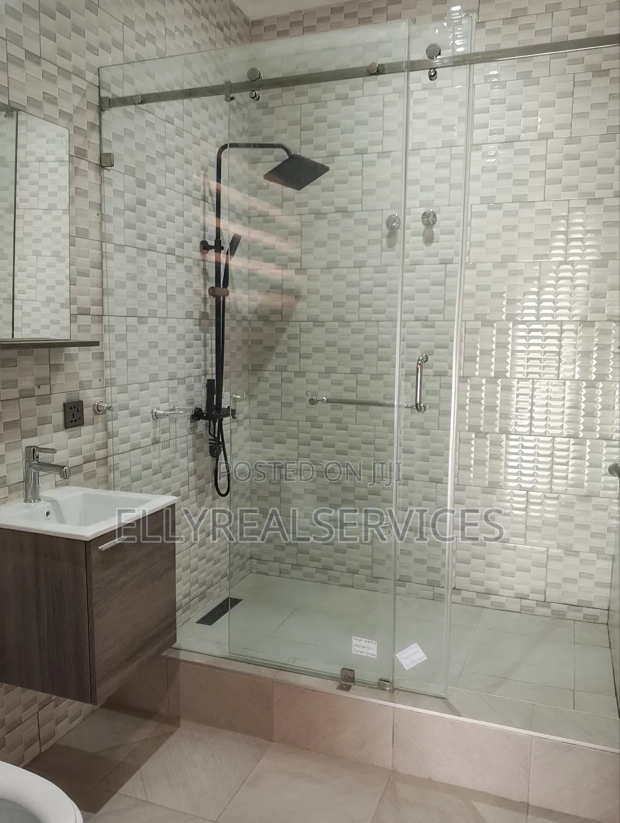 2bdrm Apartment in Ellyrealservices, Oyarifa for rent