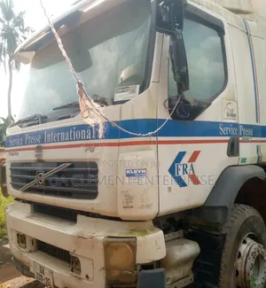 Strong Volvo and Daf Going for Cool Price Just a Little Maintenance