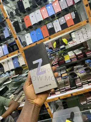New Samsung Galaxy Z Flip 3 128 GB Black