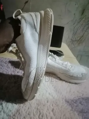 Hylo Sneaker