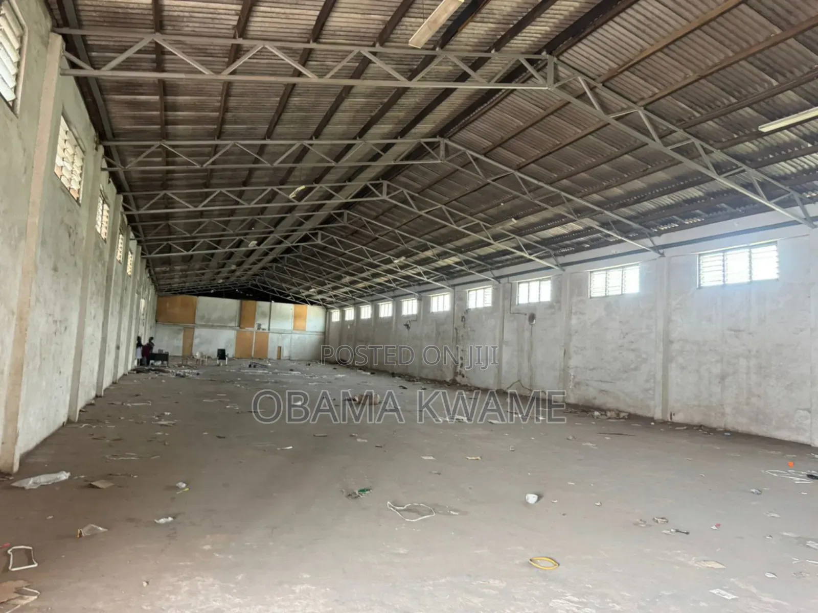 880 SQM Warehouse for Rent at North Industrial Area Price Is $4 Per Sq