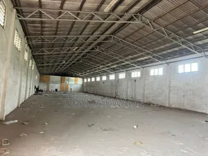 880 SQM Warehouse for Rent at North Industrial Area Price Is $4 Per Sq