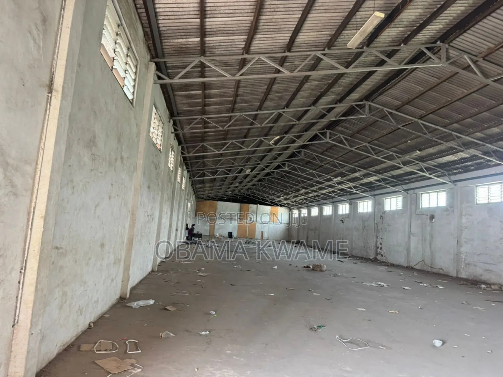 880 SQM Warehouse for Rent at North Industrial Area Price Is $4 Per Sq