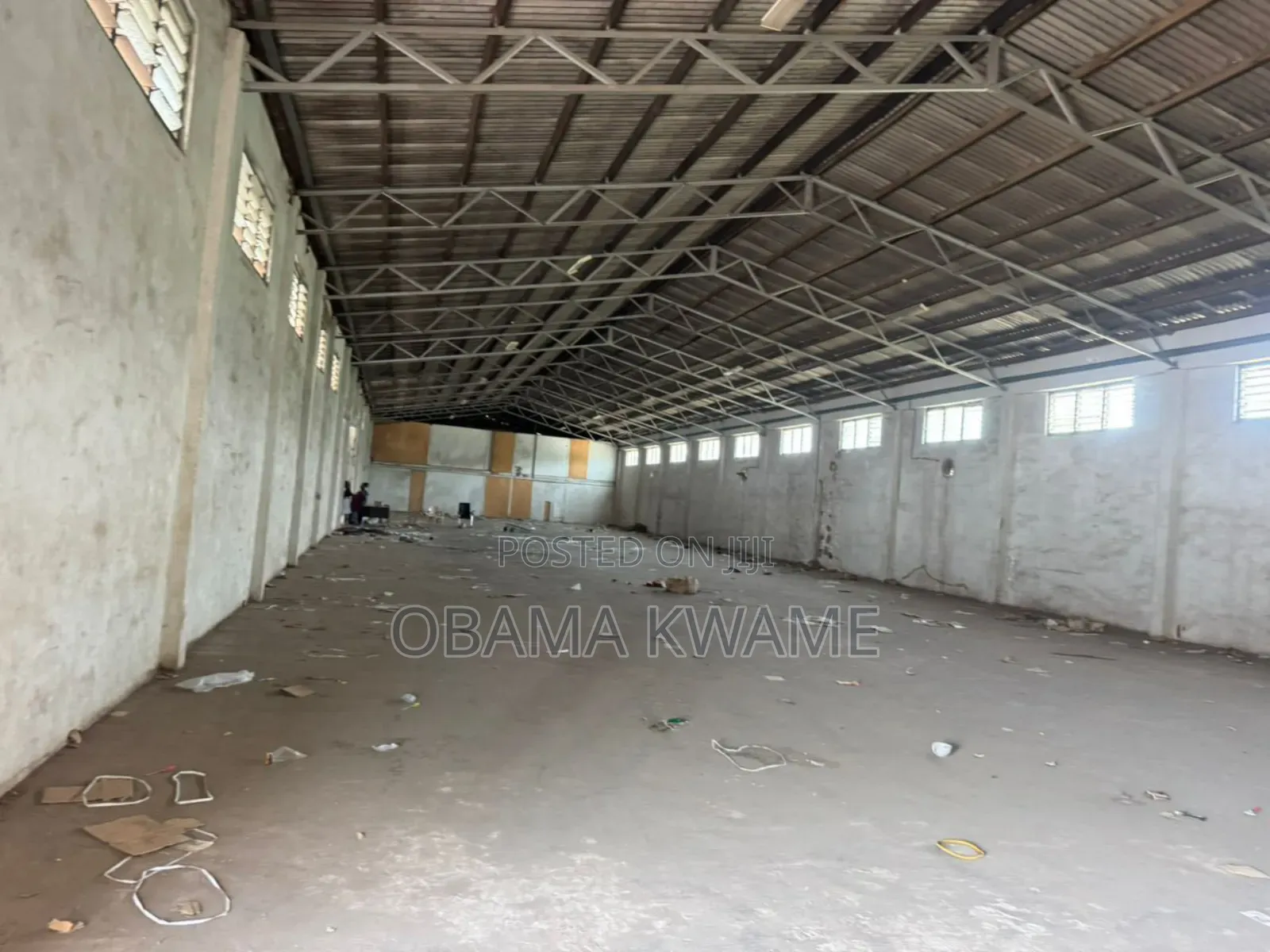 880 SQM Warehouse for Rent at North Industrial Area Price Is $4 Per Sq
