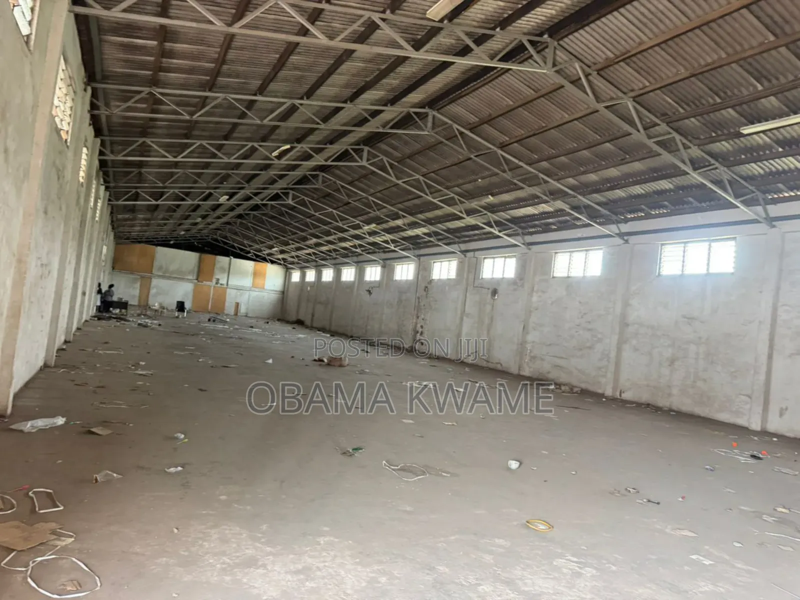 880 SQM Warehouse for Rent at North Industrial Area Price Is $4 Per Sq