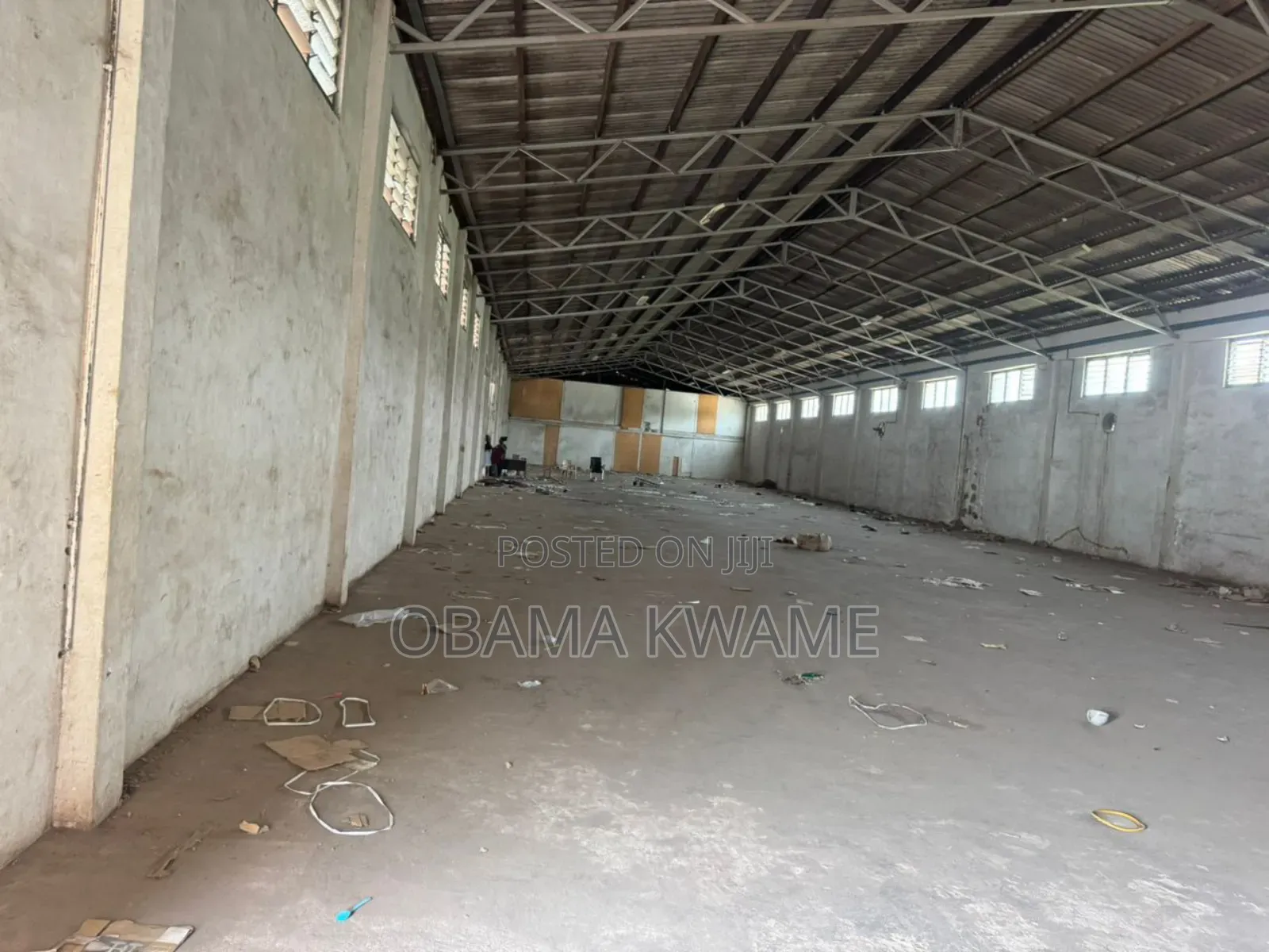 880 SQM Warehouse for Rent at North Industrial Area Price Is $4 Per Sq