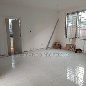 Warehouse With 4 Bedroom House for Sale at East Airport