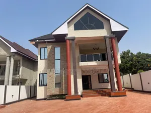 5bdrm House in Kumasi Metropolitan for sale