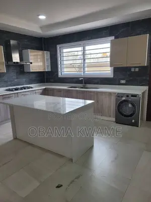 5bdrm Mansion in Gringo Lynks Premium, Sakumono for sale