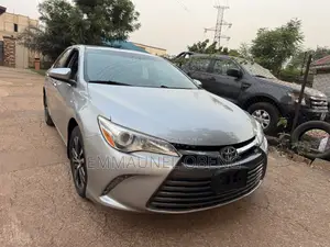 Toyota Camry 2017 Silver