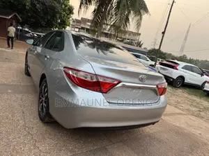 Toyota Camry 2017 Silver