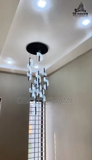 5bdrm House in Lake Side Estate for sale