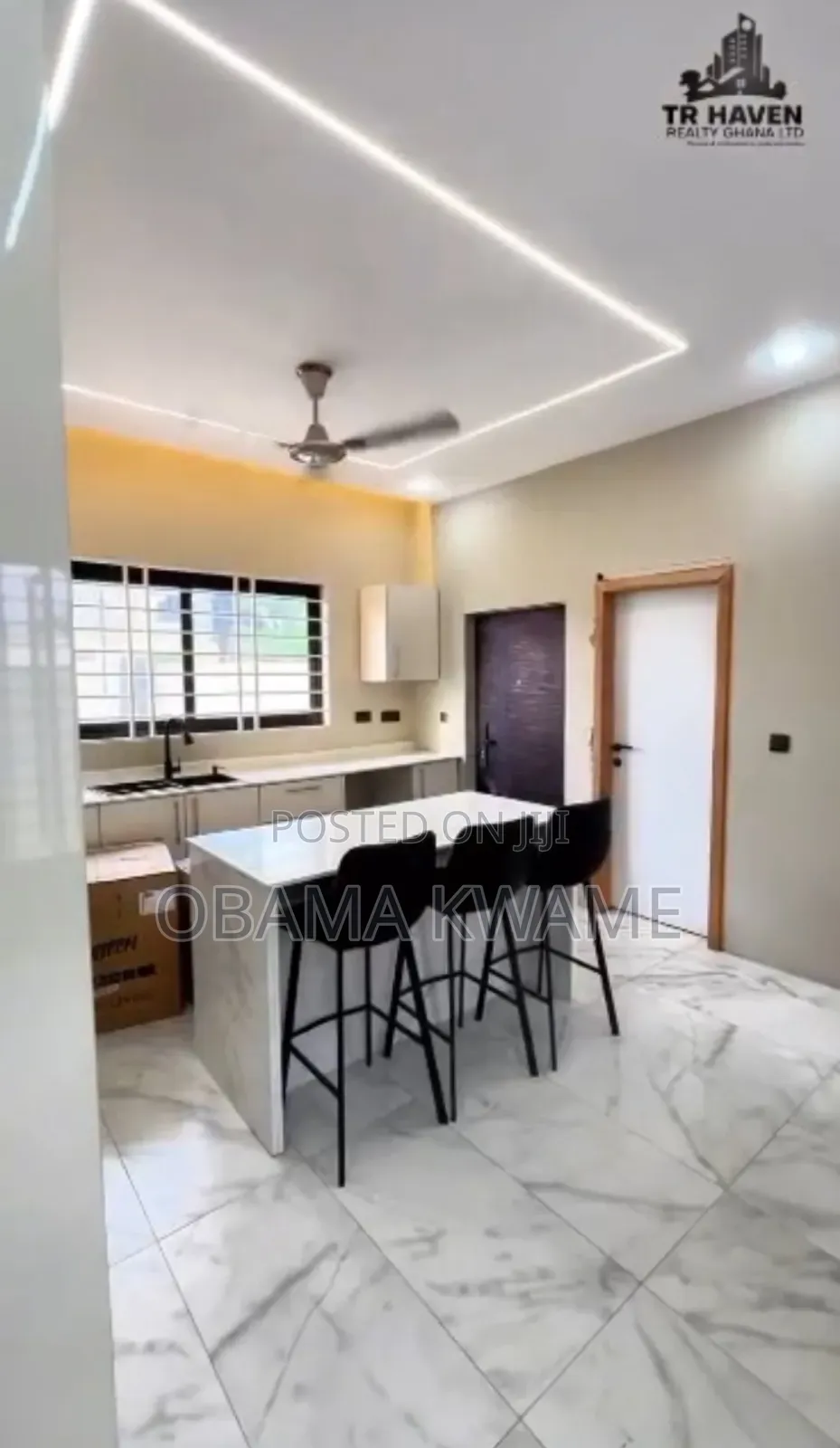 5bdrm House in Lake Side Estate for sale