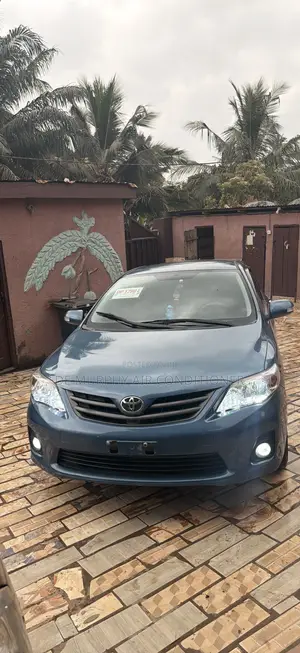 Toyota Corolla S Special Edition 4dr Sedan (1.8L 4cyl 4A) 2013 Blue