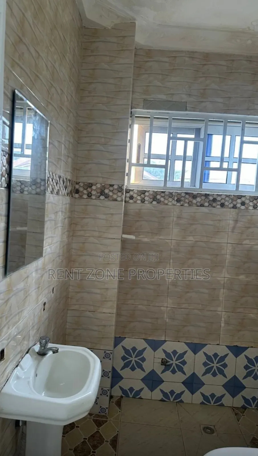 3bdrm Apartment in Achimota for rent