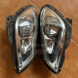 Mercedes Benz C250 Headlight