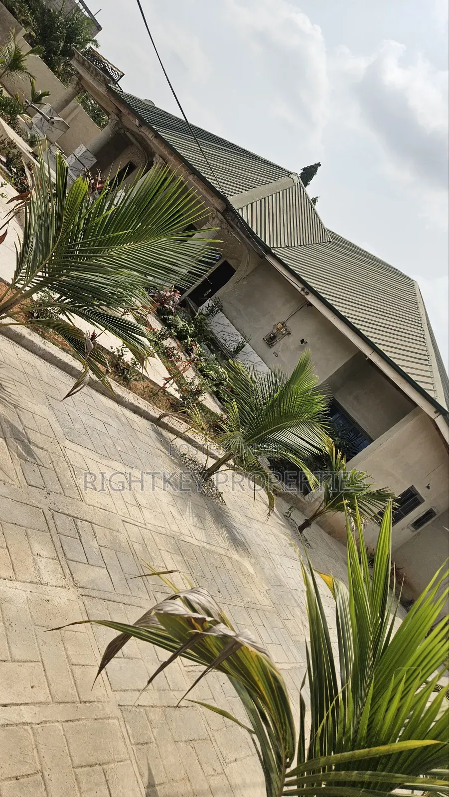 5bdrm House in Rightkey, Kumasi Metropolitan for sale