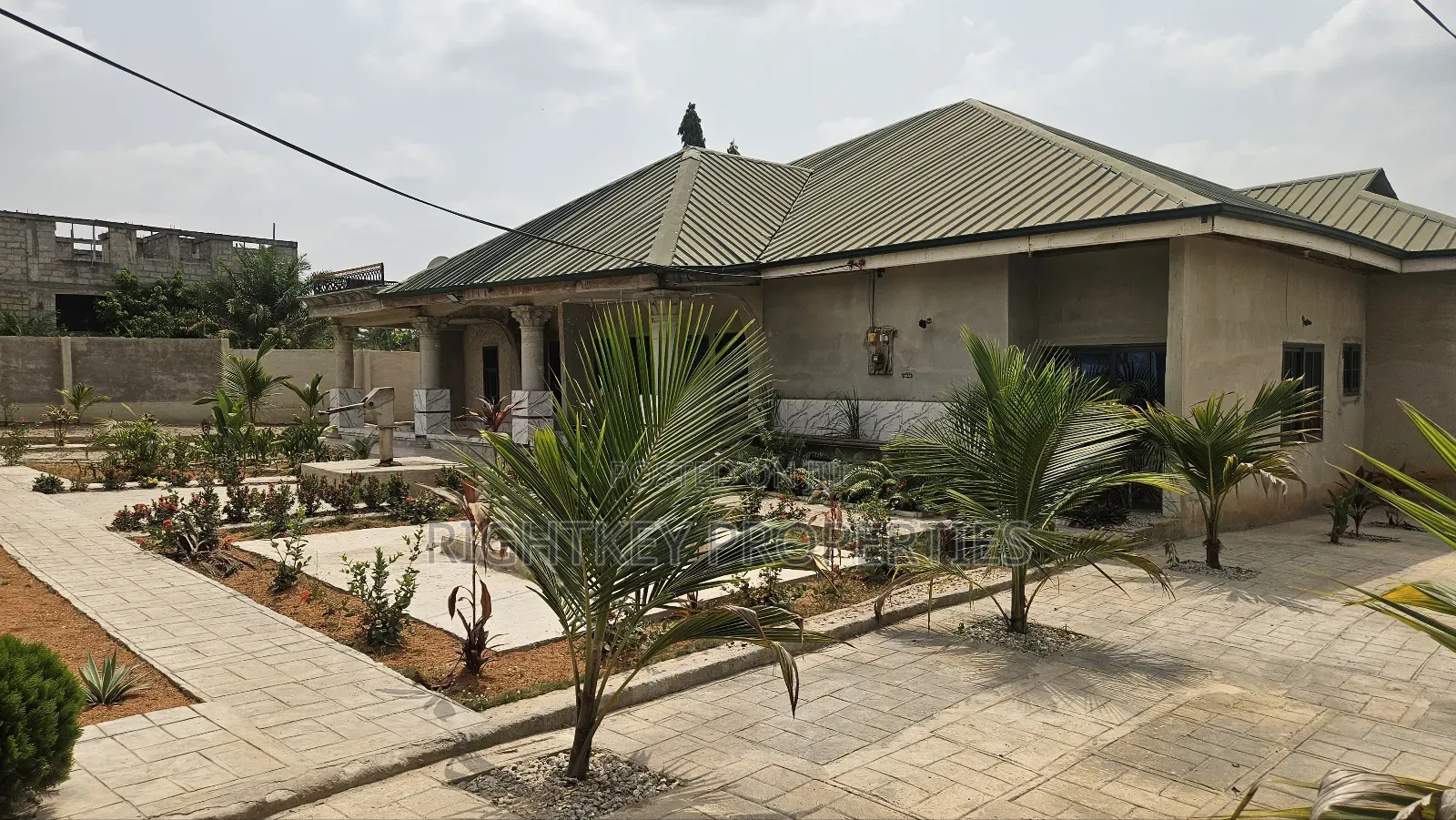 5bdrm House in Rightkey, Kumasi Metropolitan for sale