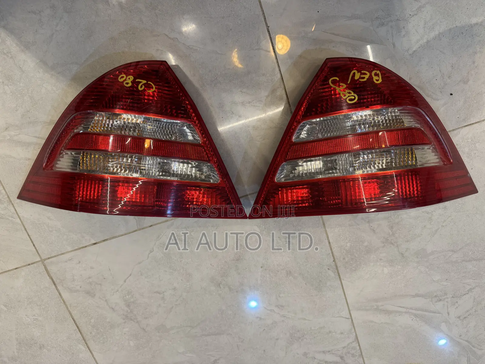 2005 C280 Mercedes Benz Tail Light