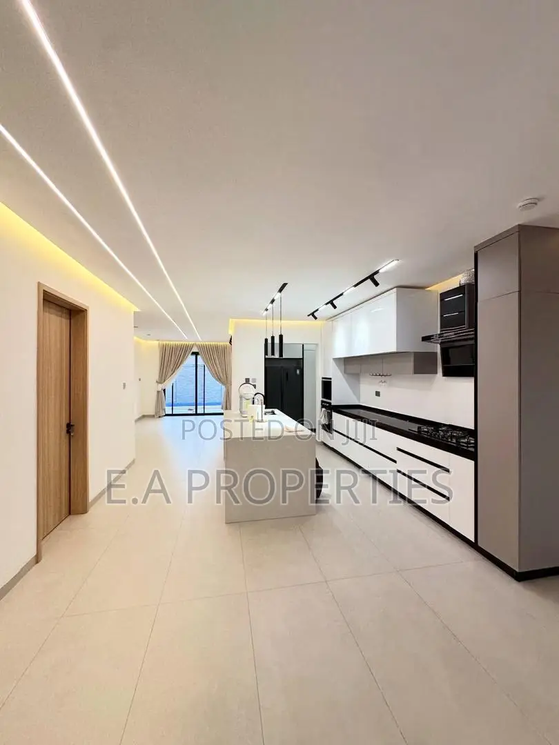 4bdrm House in E A Properties, American House for sale