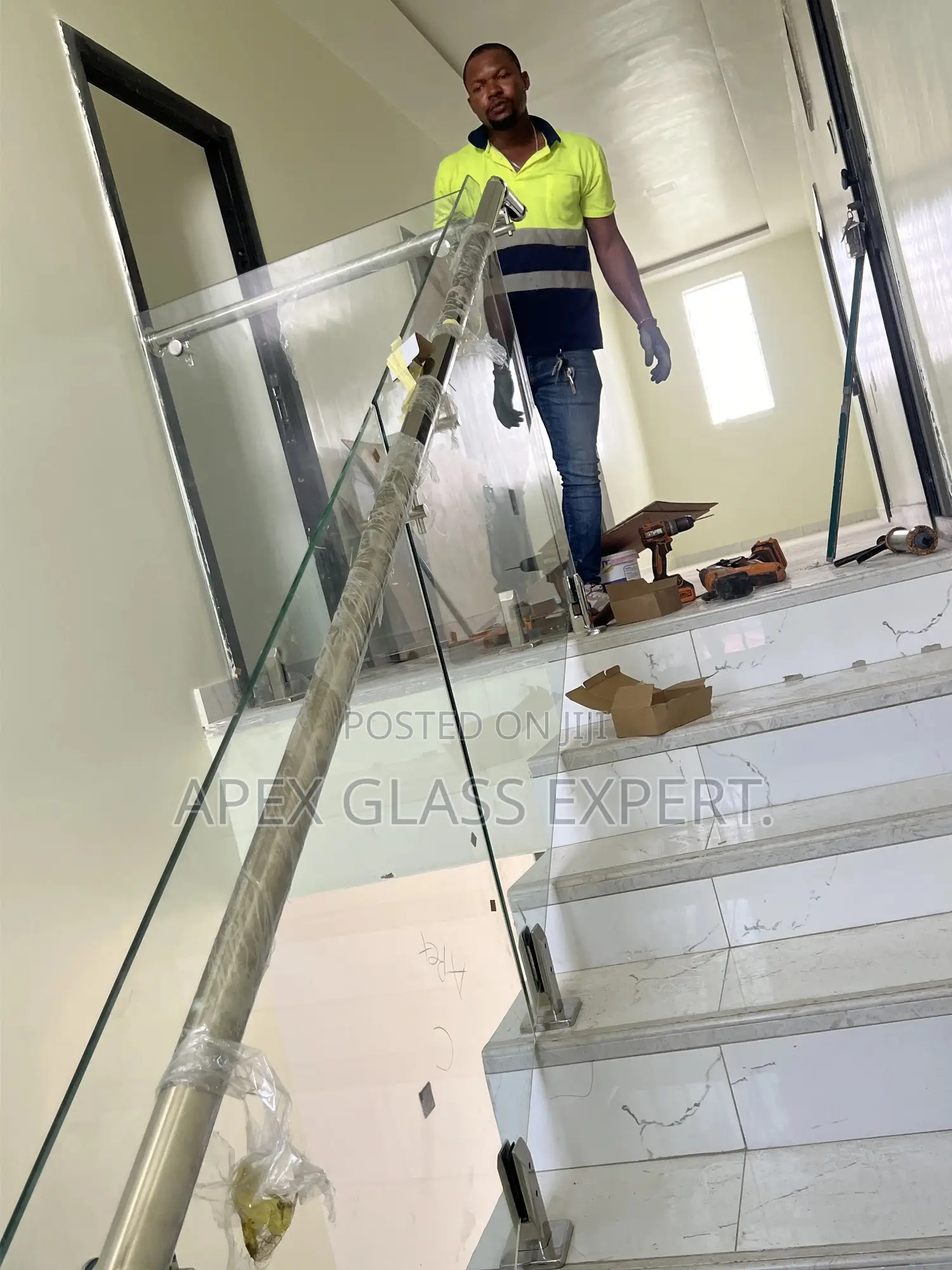 12mm Clear Tempered Glass Staircase Balustrade Spigot System