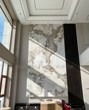 Luxurious Hall Decor With Sintered Stone