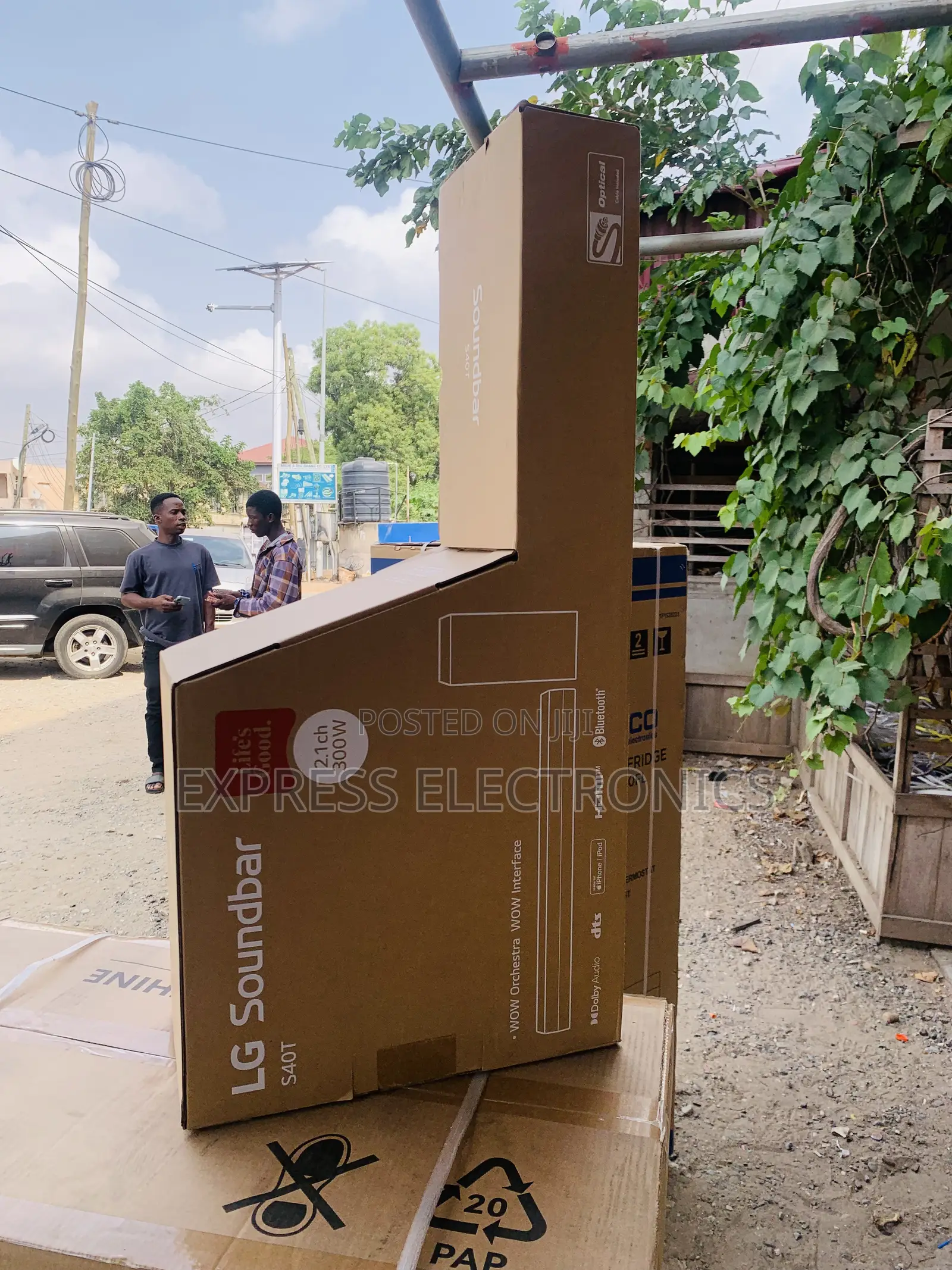 Newly Sealed in Box Lg-S40t Lg Sound Bar 2.1ch 300watt 2 Speakers
