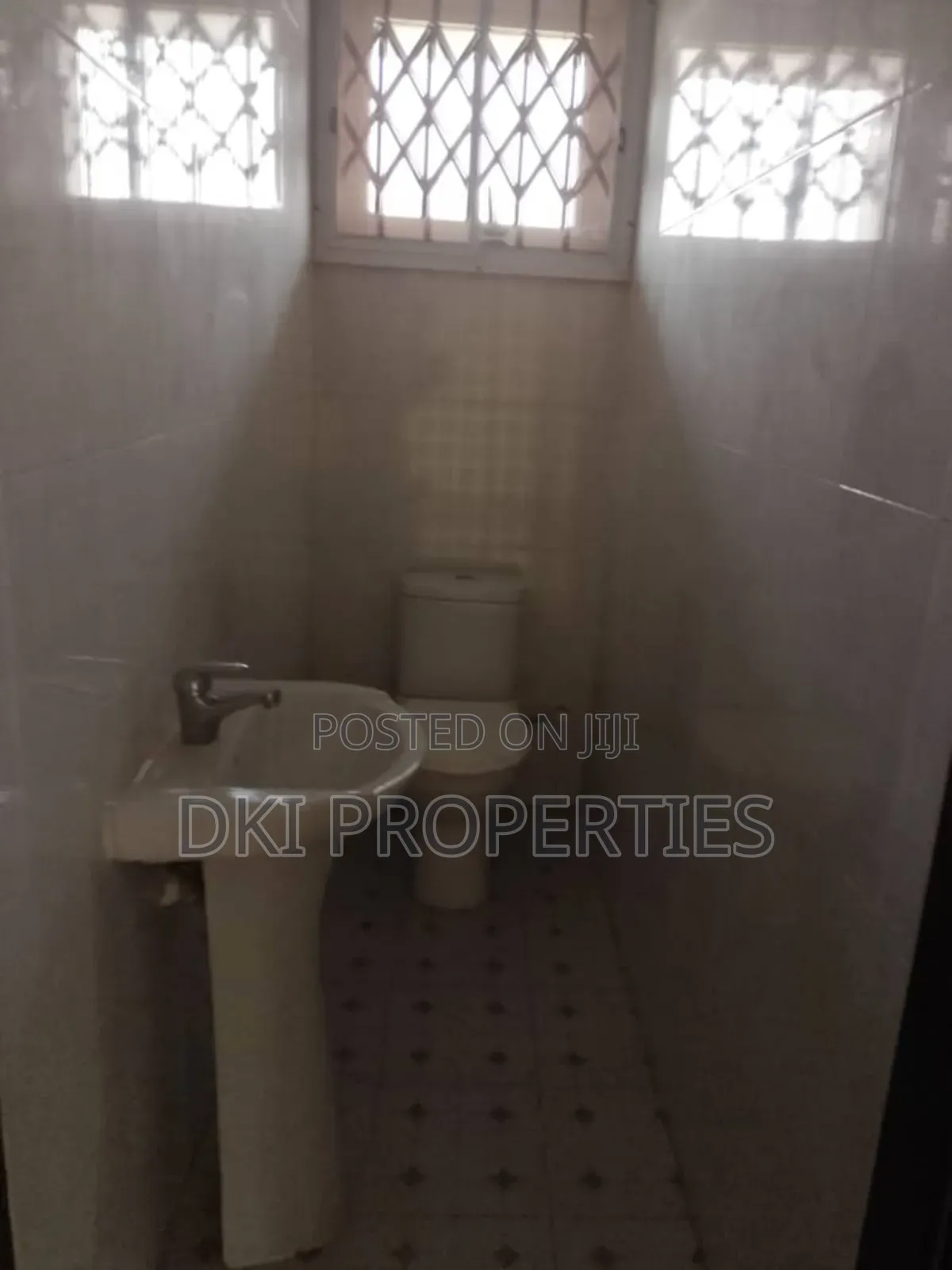 3bdrm Apartment in Dki Properties, Valley View Area for rent