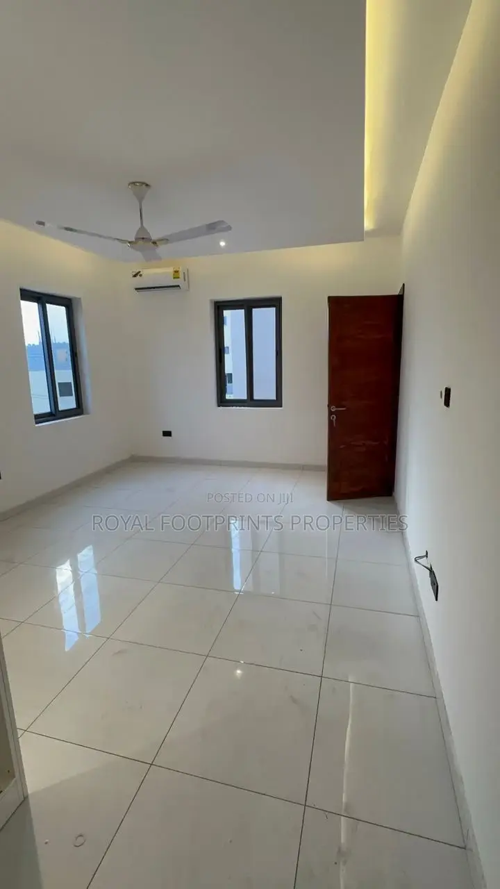 2bdrm Apartment in Royal Footprints, East Legon for rent