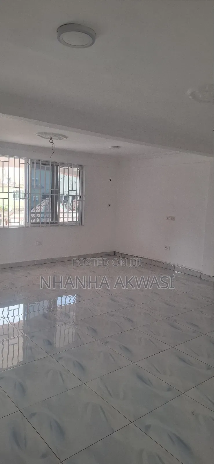 3bdrm Apartment in Klagon, Tema Metropolitan for rent