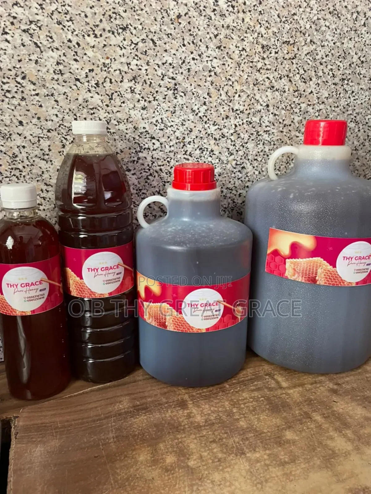 Natural Bee Honey in All Sizes
