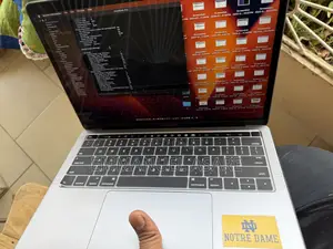 Laptop Apple MacBook Pro 2020 16GB Intel Core i5 SSD 512GB